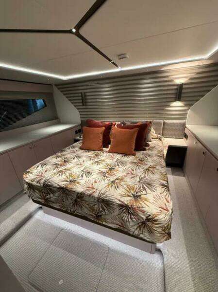 2025 Sunseeker 55 Predator