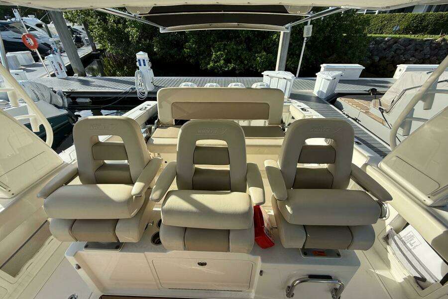 2020 Boston Whaler 420 Outrage