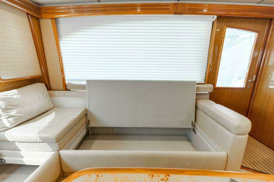2013 Viking 76 Convertible- REEL FIRE- Salon Storage