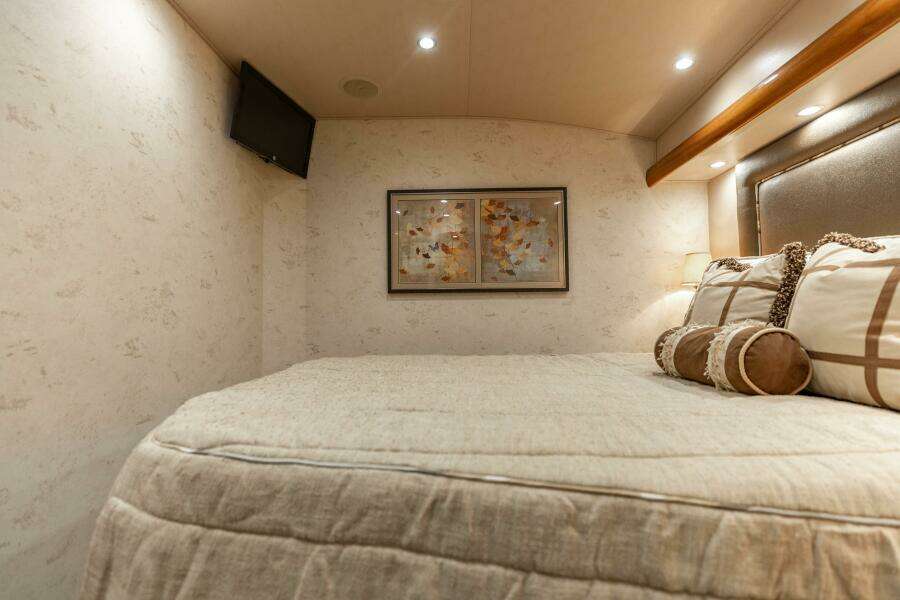 2013 Viking 76 Convertible- REEL FIRE- Port VIP Stateroom