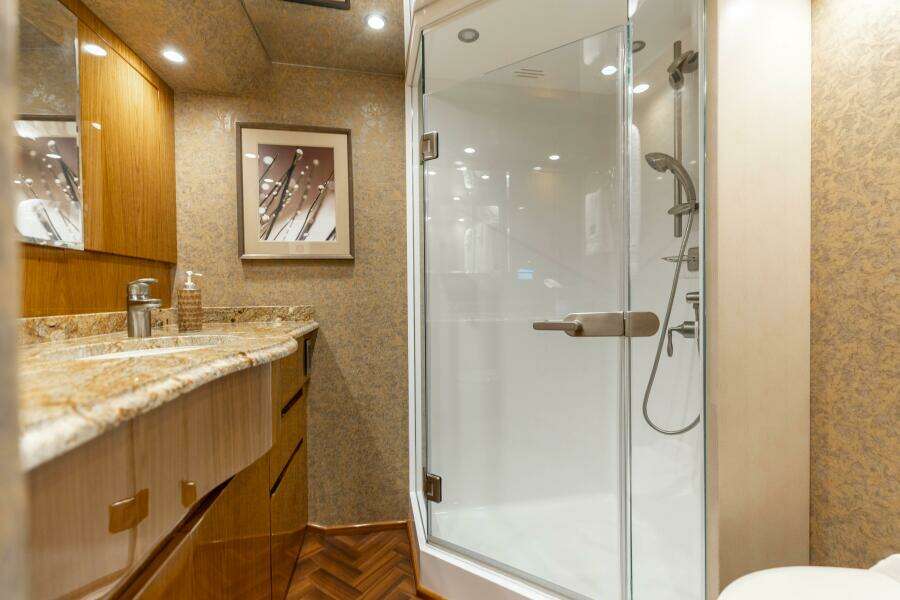 2013 Viking 76 Convertible- REEL FIRE- Master Stateroom Head