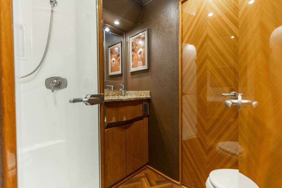 2013 Viking 76 Convertible- REEL FIRE- Forward VIP Stateroom Head