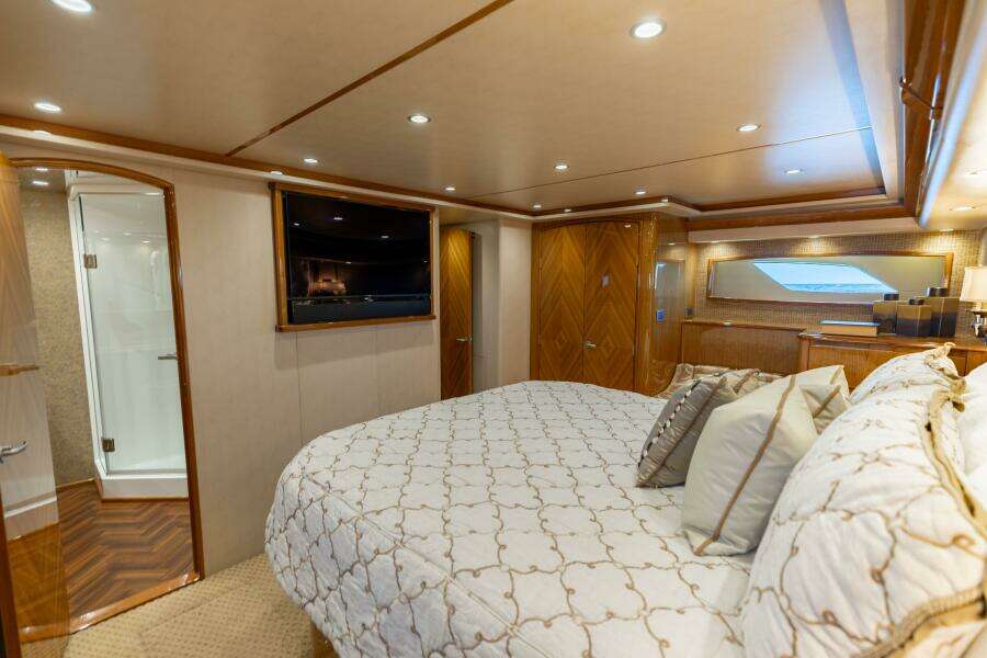 2013 Viking 76 Convertible- REEL FIRE- Master Stateroom