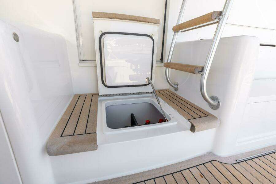 2013 Viking 76 Convertible- REEL FIRE- Cockpit Storage