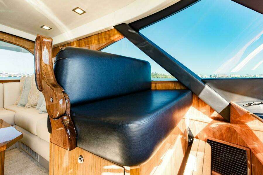 2020 Viking 72 Enclosed Bridge