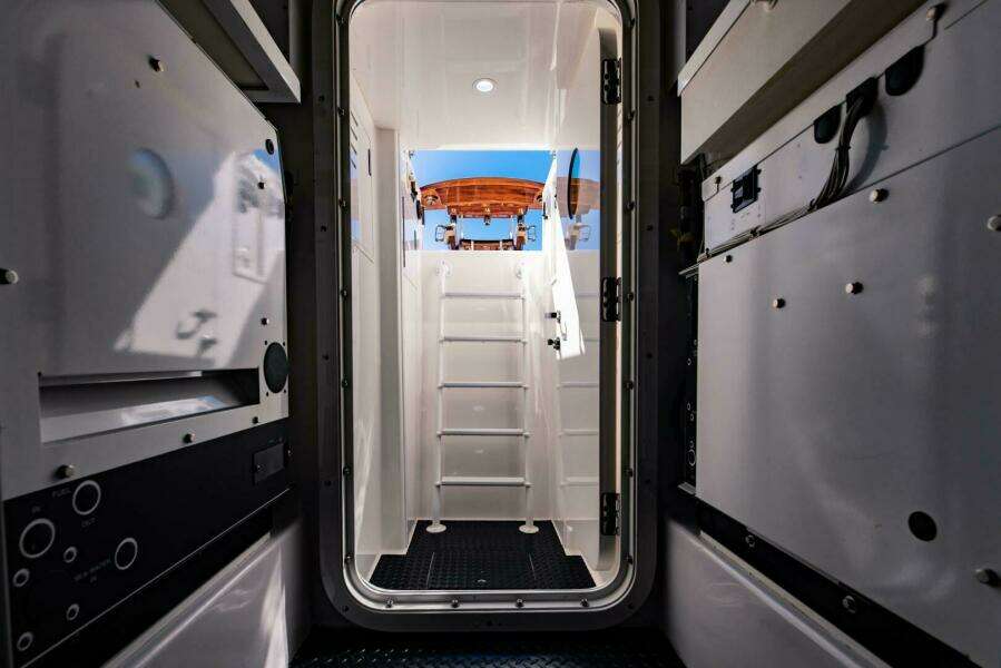 2020 Viking 72 Enclosed Bridge