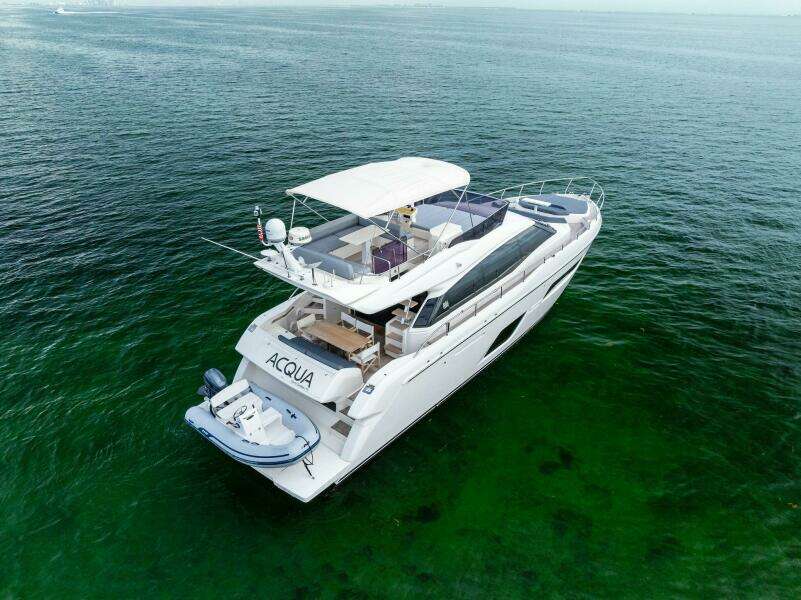 2018 Ferretti Yachts 800