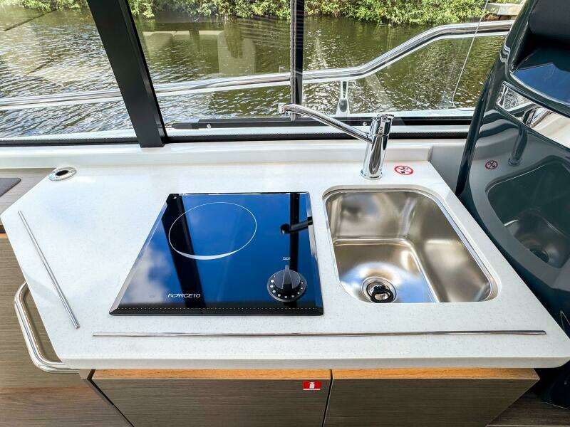 2025 Wellcraft 38 Explorer