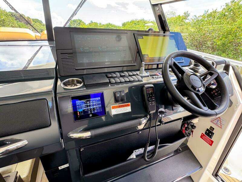 2025 Wellcraft 38 Explorer