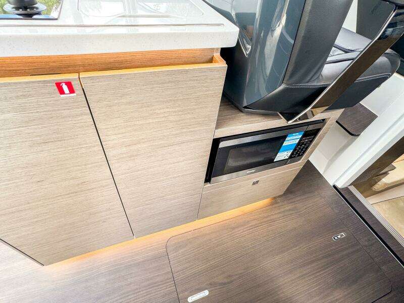 2025 Wellcraft 38 Explorer