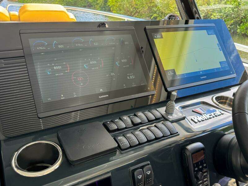 2025 Wellcraft 38 Explorer