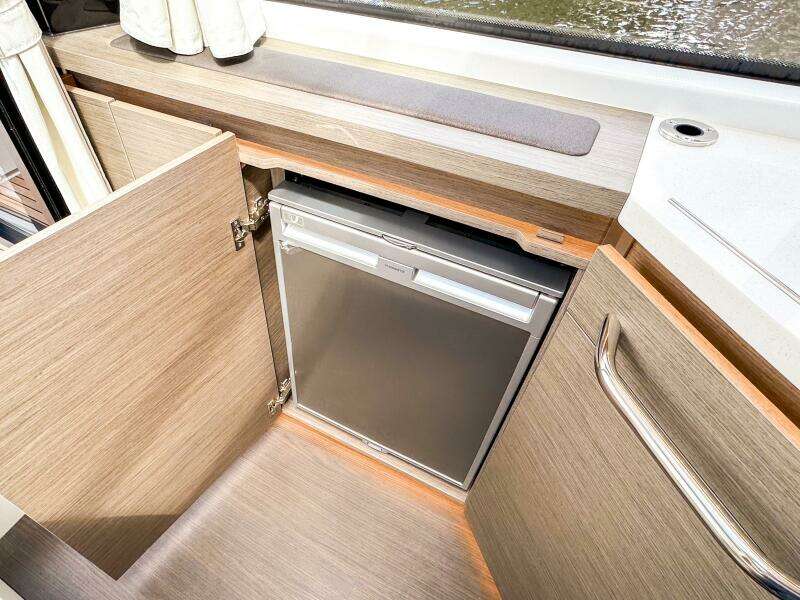 2025 Wellcraft 38 Explorer