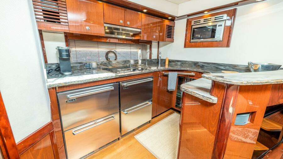 2013 Sea Ray 610 SUNDANCER