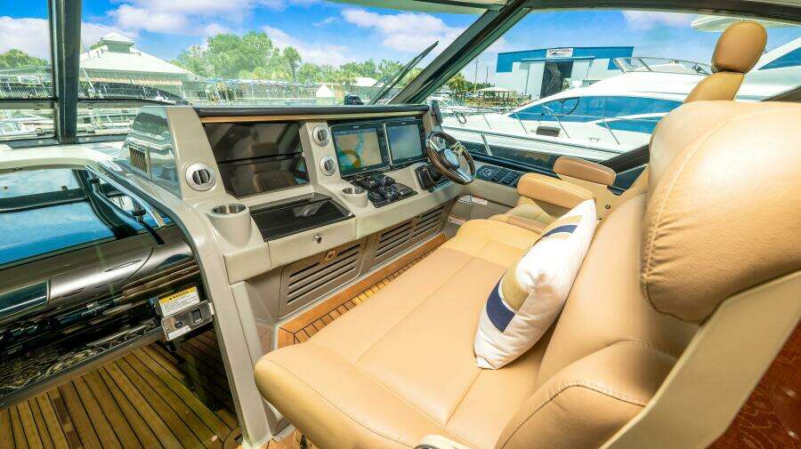 2013 Sea Ray 610 SUNDANCER