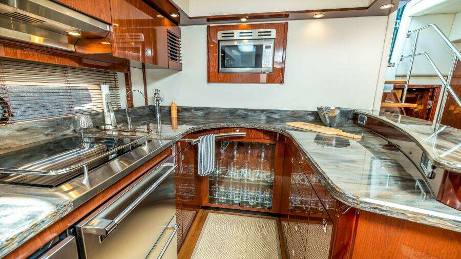 2013 Sea Ray 610 SUNDANCER