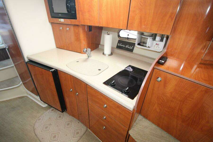 2004 Four Winns 348 Vista