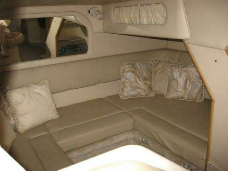 1998 Sea Ray 330 Express