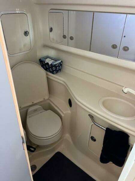 2005 Sea Ray 320 Sundancer