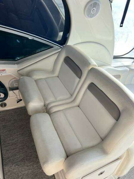 2005 Sea Ray 320 Sundancer