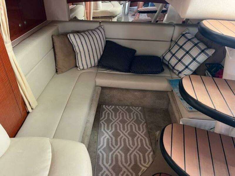 2005 Sea Ray 320 Sundancer