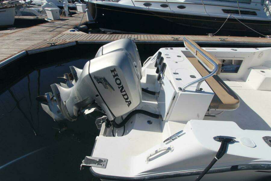 2001 Mako 293 Walk Around