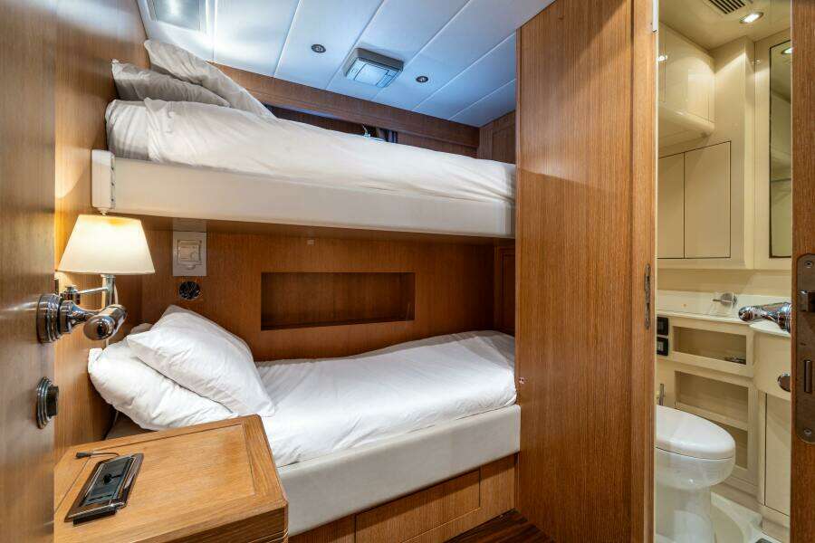2008 Overmarine Mangusta 108