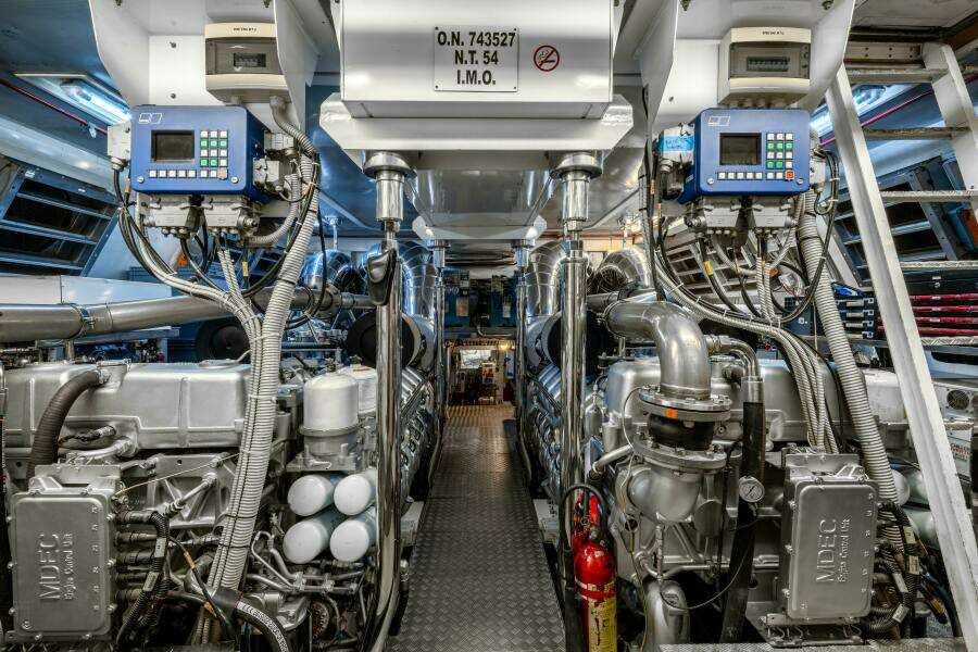 2008 Overmarine Mangusta 108
