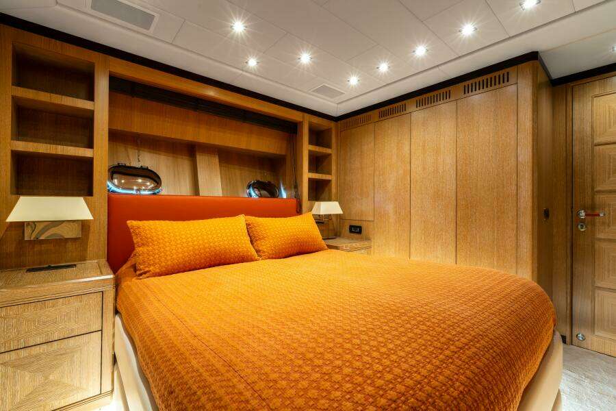 2008 Overmarine Mangusta 108
