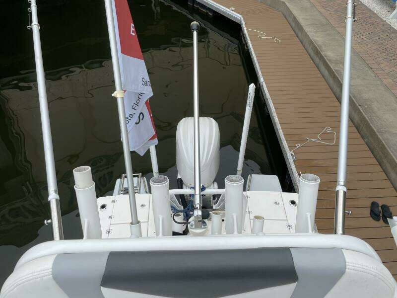 2022 Robalo Cayman 246 SD