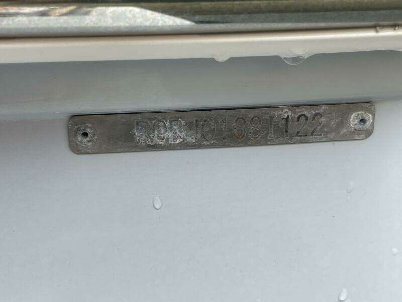 2022 Robalo Cayman 246 SD