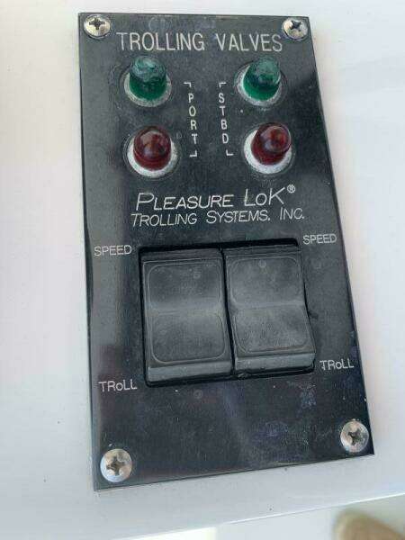 2000 Viking 50 Convertible Sportfish