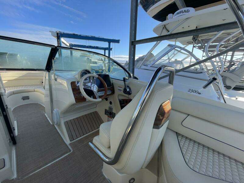 2020 Chris-Craft Launch 28 GT