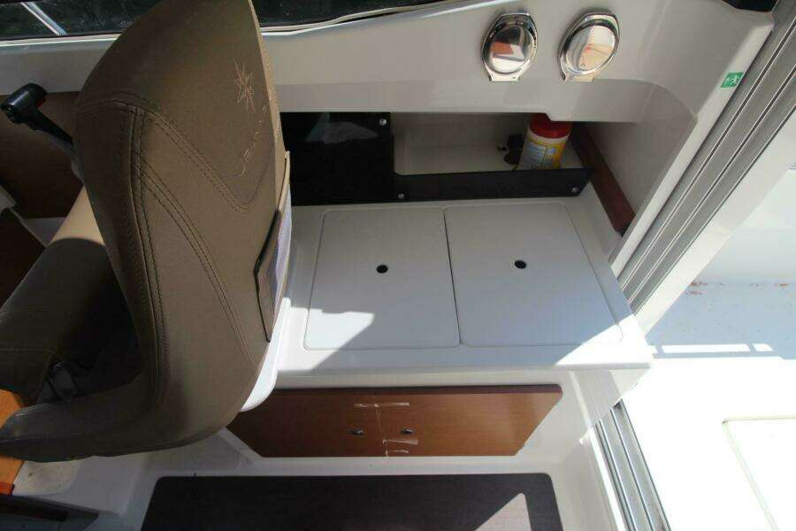 2017 Jeanneau NC Sport 695