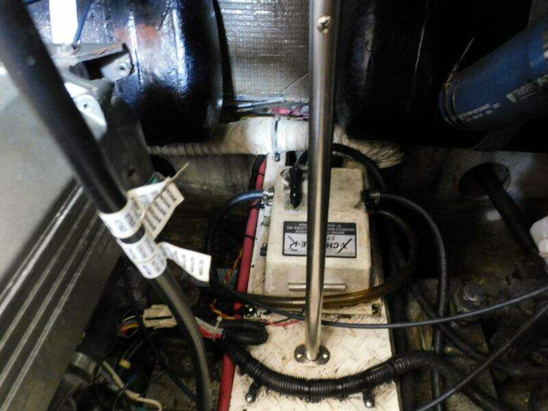 2003 Cruisers Yachts 3750 Motoryacht