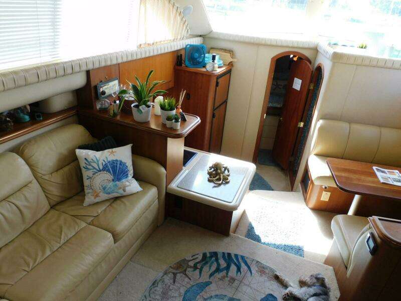 2003 Cruisers Yachts 3750 Motoryacht