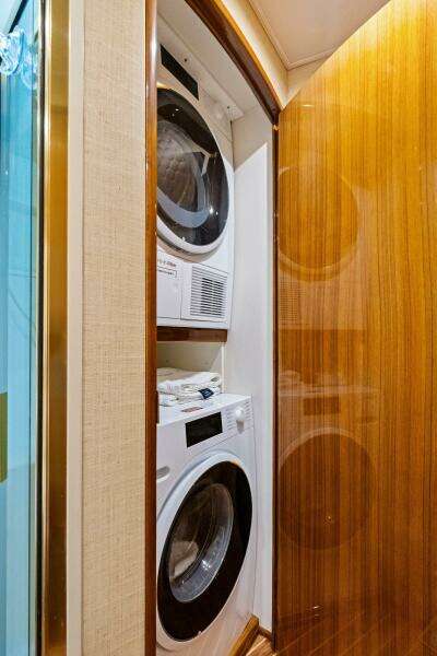 2006 Viking 56 Convertible SUMMER SALT