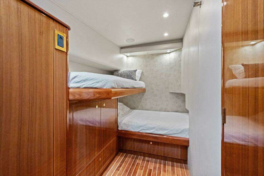 2006 Viking 56 Convertible SUMMER SALT