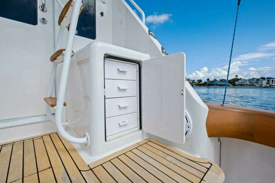 2006 Viking 56 Convertible SUMMER SALT