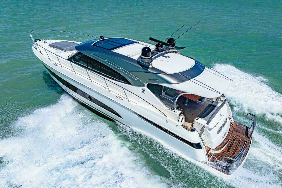 2022 Riviera 5400 Sport Yacht Platinum Edition