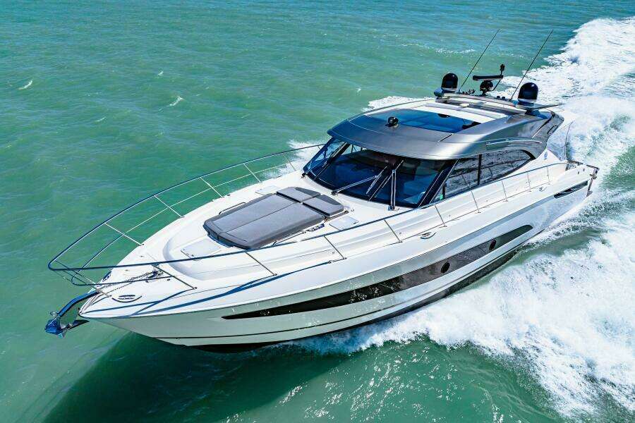 2022 Riviera 5400 Sport Yacht Platinum Edition