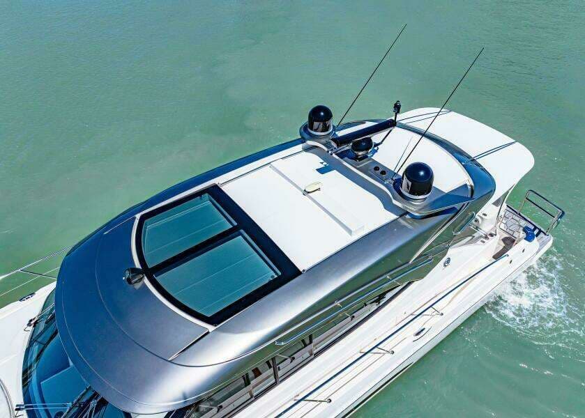2022 Riviera 5400 Sport Yacht Platinum Edition