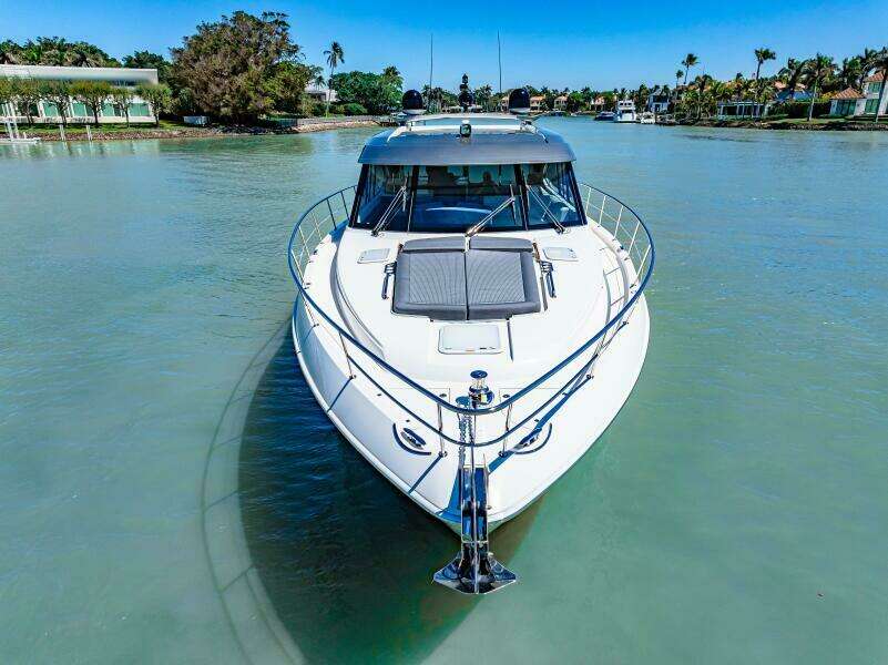 2022 Riviera 5400 Sport Yacht Platinum Edition