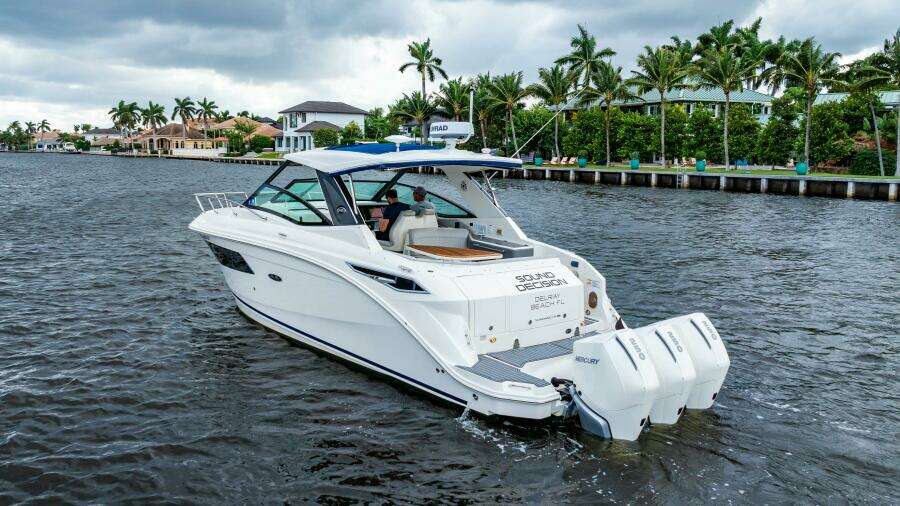 2021 Sea Ray Sundancer 32 Outboard