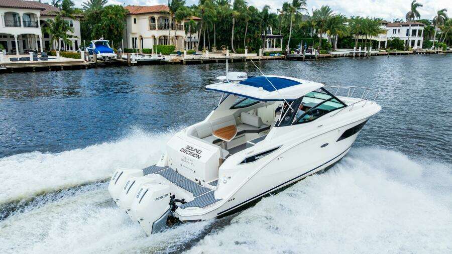 2021 Sea Ray Sundancer 32 Outboard