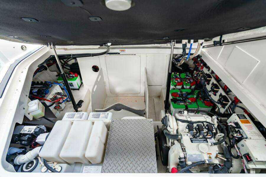 2021 Sea Ray Sundancer 32 Outboard