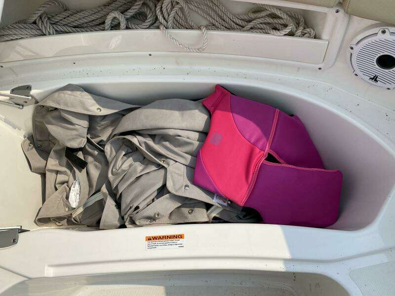 2021 Pursuit 266 Dual Console