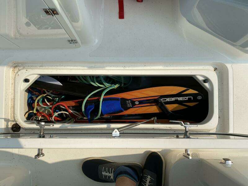 2021 Pursuit 266 Dual Console