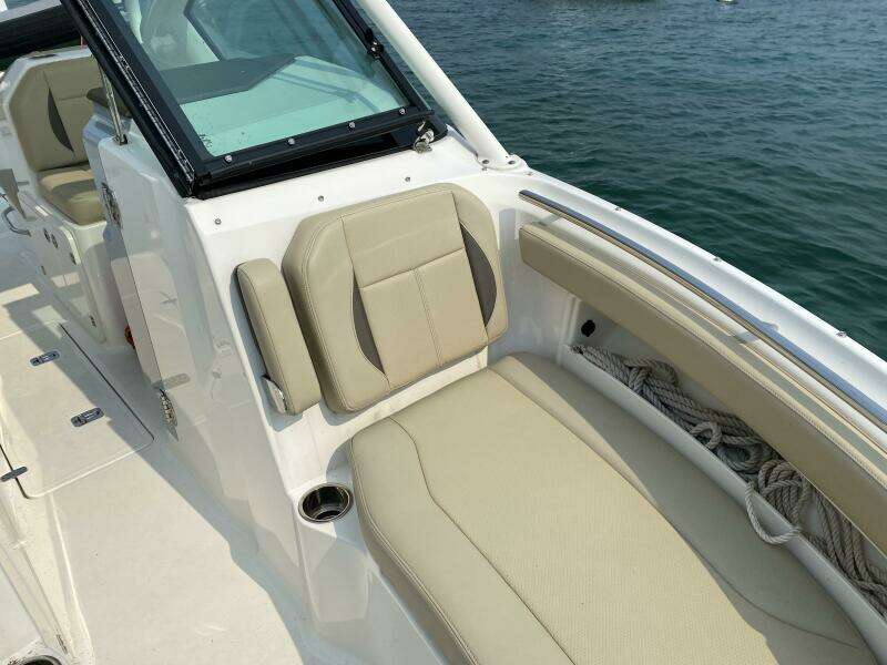 2021 Pursuit 266 Dual Console