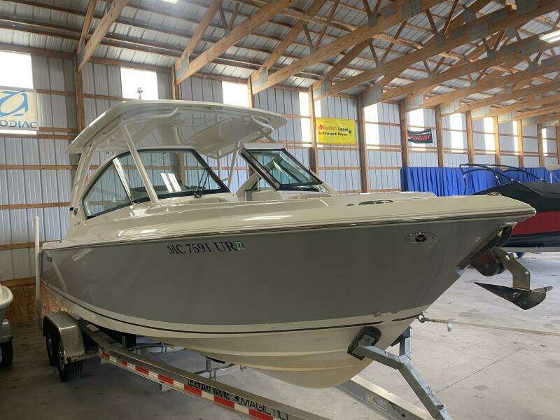 2021 Pursuit 266 Dual Console