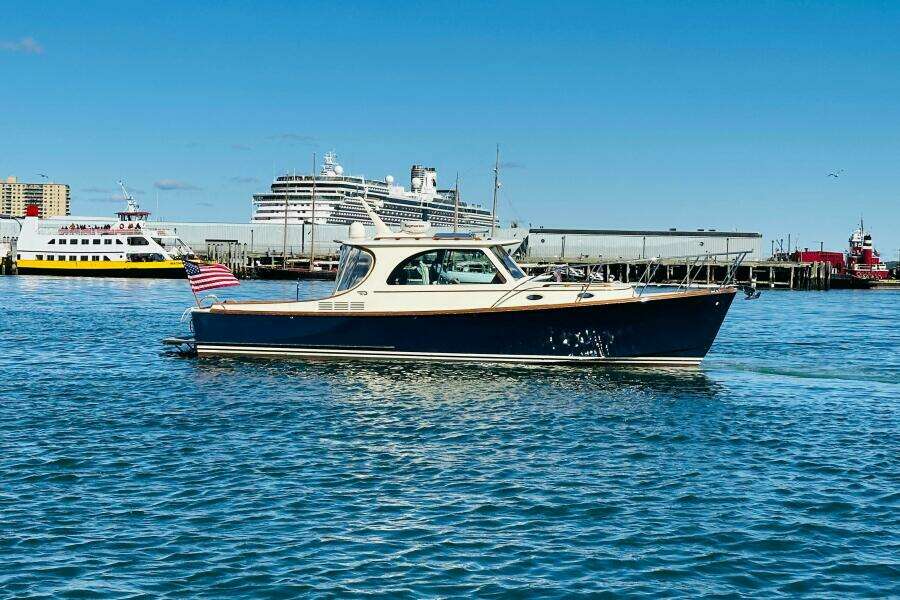 2012 Hinckley Picnic Boat MKIII